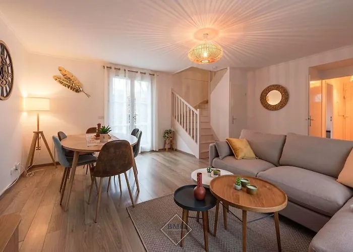 Jolie Maison Disneyland Bmyguest
